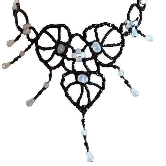 QVC glass beaded necklace, chocker style - Picture 4 of 8